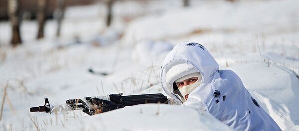Soldado russo no Ártico - Sputnik Brasil