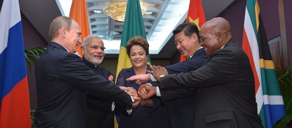 Líderes dos países do BRICS durante a cúpula de G20 em Brisbaine - Sputnik Brasil