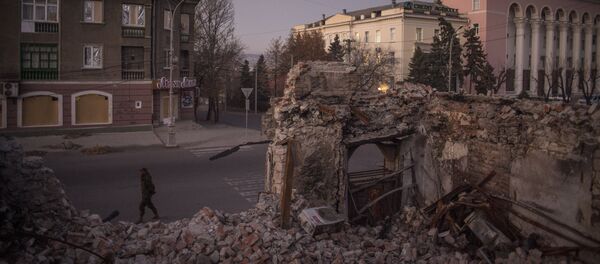 Bombas de fragmentação foram usadas contra a cidade de Lugansk afirma OSCE Bombas de fragmentação foram usadas contra a cidade de Lugansk afirma OSCE - Sputnik Brasil