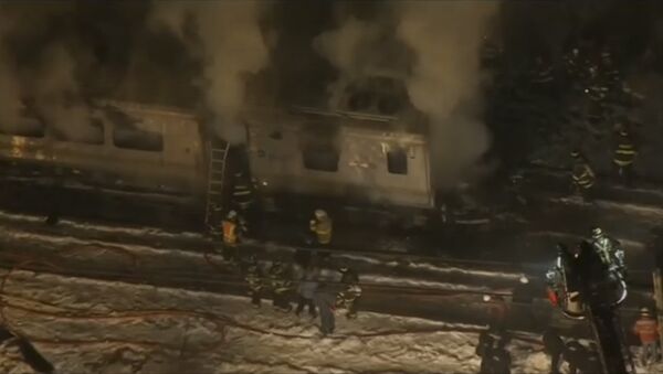 Acidente envolvendo trem e automóvel deixa pelo menos seis mortos em Nova Iorque - Sputnik Brasil