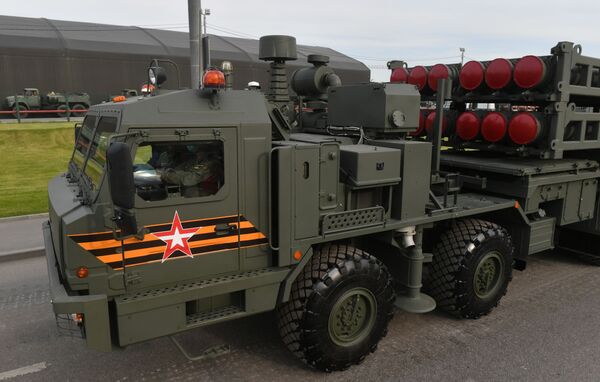 Assassinos de mísseis: sistemas de defesa antiaérea russos S-350 Vityaz entram em serviço neste ano - Sputnik Brasil