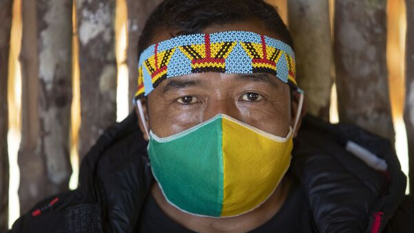 Líder indígena guarani aguarda para ser testado para COVID-19 em Cananeia - Sputnik Brasil