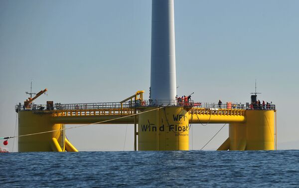 Etapas da construção e instalação das turbinas do parque eólico flutuante português Windfloat Atlantic - Sputnik Brasil