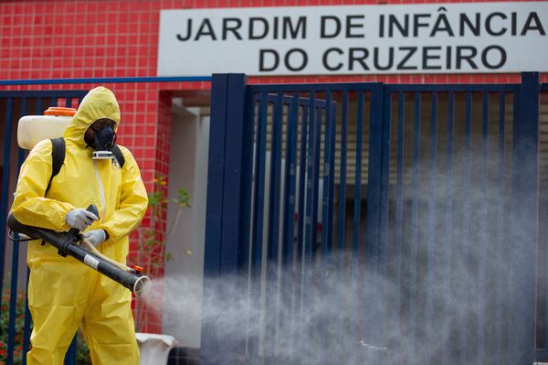 Brasil no Top 2: jovens alimentam recente pico da COVID-19 nas Américas, diz agência da ONU Brasil no Top 2: jovens alimentam recente pico da COVID-19 nas Américas, diz agência da ONU - Sputnik Brasil