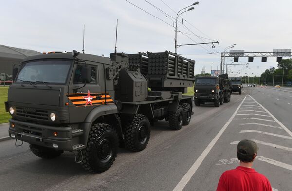 Exército da Rússia recebe novo sistema de implantação de minas com munições programáveis - Sputnik Brasil
