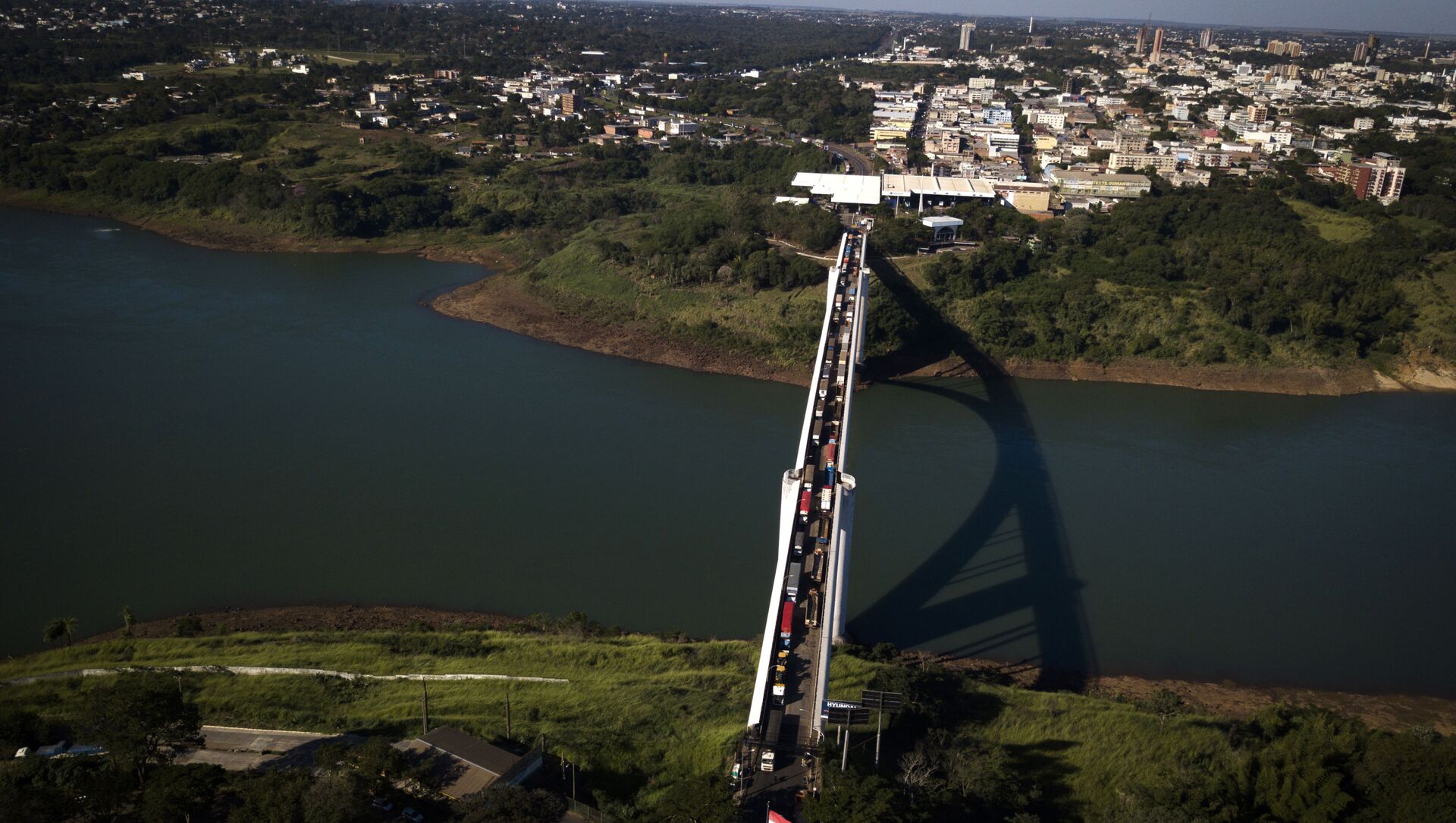 Ponte da Amizade entre Brasil e Paraguai - Sputnik Brasil, 1920, 11.02.2021