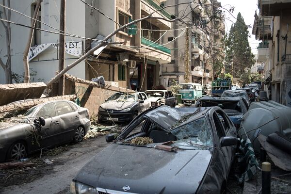 Estrago causado pela explosão em Beirute Estrago causado pela explosão em Beirute - Sputnik Brasil