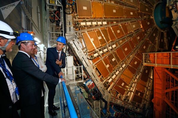 Como soviéticos quase construíram seu próprio acelerador de partículas 15 anos antes do CERN - Sputnik Brasil