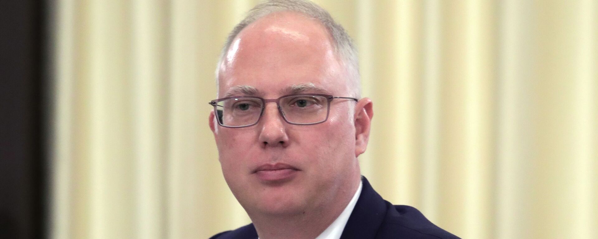 Diretor-geral do RFPI, Kirill Dmitriev, durante encontro entre investidores e o presidente Vladimir Putin, em 11 de março de 2020 Diretor-geral do RFPI, Kirill Dmitriev, durante encontro entre investidores e o presidente Vladimir Putin, em 11 de março de 2020 - Sputnik Brasil, 1920, 24.10.2025