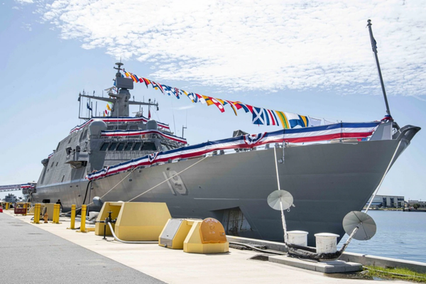 Marinha dos EUA se reforça com novo navio de combate litorâneo (FOTO) - Sputnik Brasil