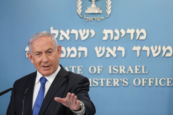 Turquia está 'profundamente preocupada' com a mudança da embaixada da Sérvia em Israel - Sputnik Brasil