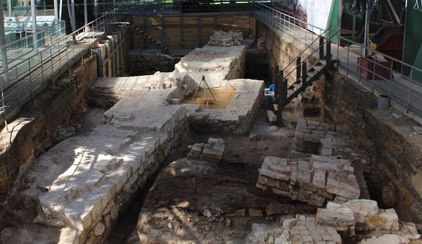 Arqueólogos encontram itens da elite política de Moscou dos séculos XIV e XV (FOTOS) - Sputnik Brasil