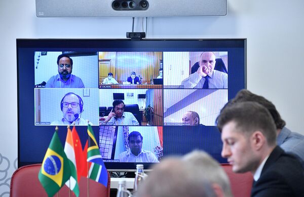 Encontro de terra e mar: como Rússia e Brasil podem virar parceiros no setor de petróleo e gás?  - Sputnik Brasil