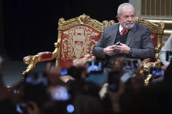 Lula comunica à Justiça que vai para Cuba gravar documentário Lula comunica à Justiça que vai para Cuba gravar documentário - Sputnik Brasil