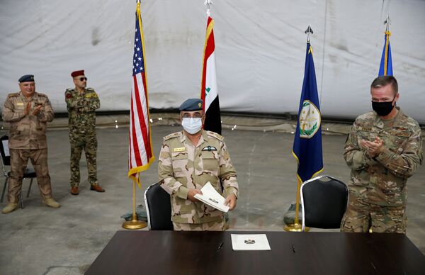 Coalizão liderada pelos EUA retira tropas de base no Iraque em meio a ataques de militantes - Sputnik Brasil