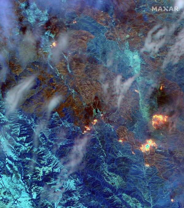 Imagem de satélite mostra incêndio na Califórnia
 - Sputnik Brasil