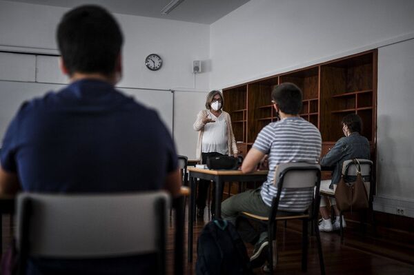 Com aumento de casos e mudança no perfil dos infectados, Portugal entra em situação de contingência - Sputnik Brasil