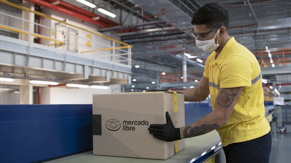 Mercado Livre: gigante do e-commerce e fintech na América Latina vence pandemia Mercado Livre: gigante do e-commerce e fintech na América Latina vence pandemia - Sputnik Brasil
