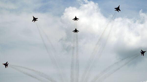 Caças MiG-29 durante voos de demonstração no contexto do Fórum Internacional Técnico-Militar EXÉRCITO 2020 (foto de arquivo) - Sputnik Brasil