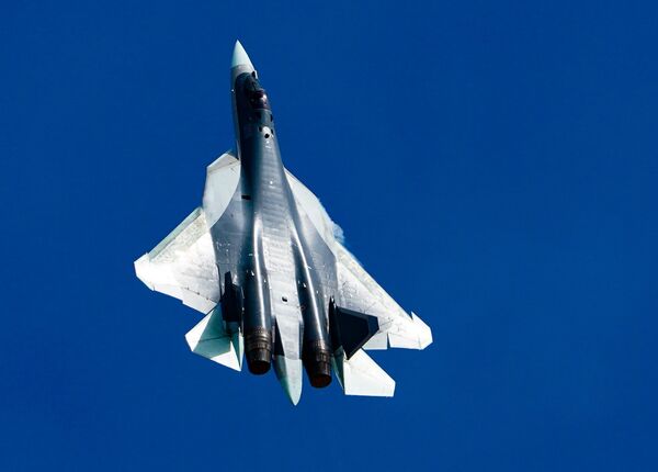 'Tecnologias revolucionárias' tornariam caça Su-57 drone, comenta revista Military Watch - Sputnik Brasil