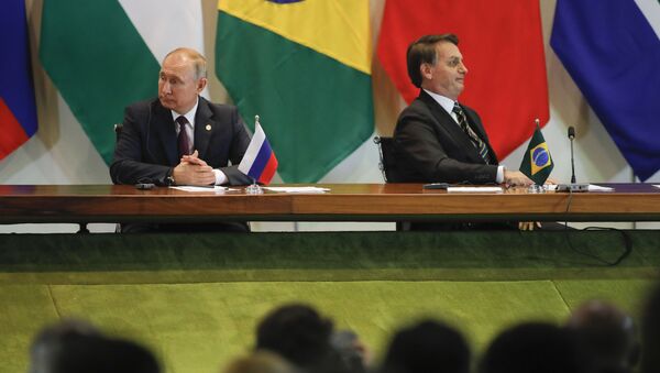 Presidente brasileiro Jair Bolsonaro e o presidente russo Vladimir Putin participam de Cúpula dos BRICS - Sputnik Brasil