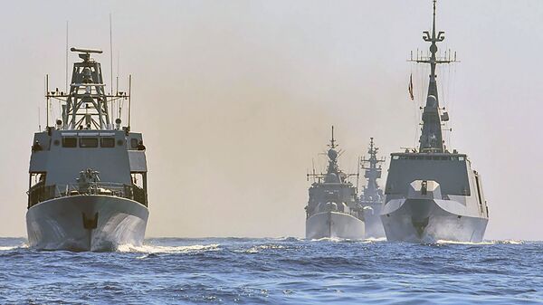 Navios de guerra da Grécia, Itália, Chipre e França participam de exercício militar no mar Mediterrâneo ao sul da Turquia, em 31 de agosto de 2020. - Sputnik Brasil