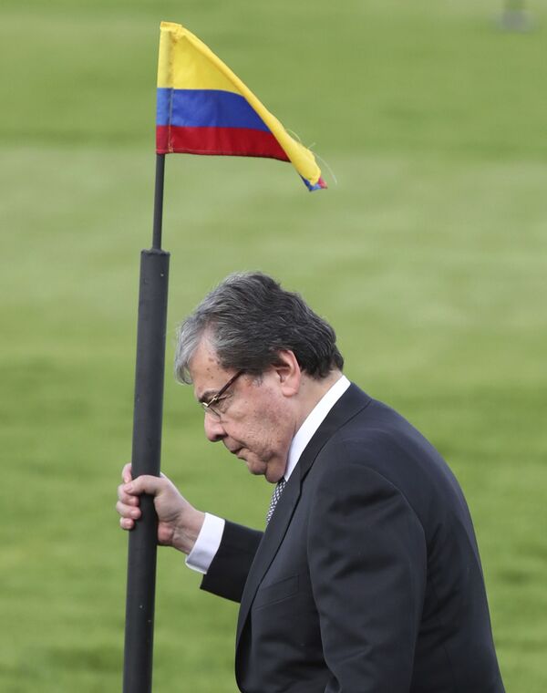 Governo da Colômbia deixou tropas dos EUA operarem ilegalmente no país, diz congressista - Sputnik Brasil