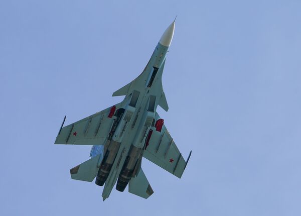 Military Watch enaltece caça russo Su-30, avião que 'seduziu o mundo' - Sputnik Brasil