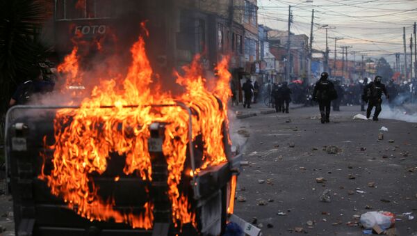 Protestos em Bogotá, Colômbia - Sputnik Brasil