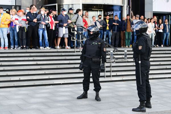Bielorrússia: protesto não autorizado reúne 3 mil pessoas em Minsk, 250 são detidas - Sputnik Brasil