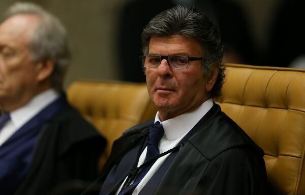 Luiz Fux testa positivo para COVID-19 - Sputnik Brasil