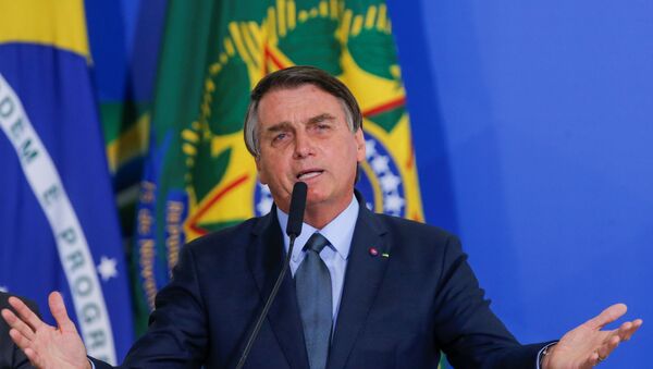 Presidente do Brasil, Jair Bolsonaro, discursa na tomada de posse do novo ministro da Saúde Eduardo Pazuello, Palácio do Planalto, Brasília, Brasil, 16 de setembro de 2020 - Sputnik Brasil