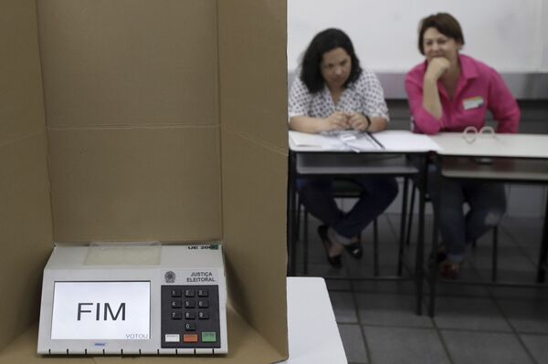 'Laranjal': eleições têm ao menos 5 mil candidatas de fachada, aponta estudo - Sputnik Brasil