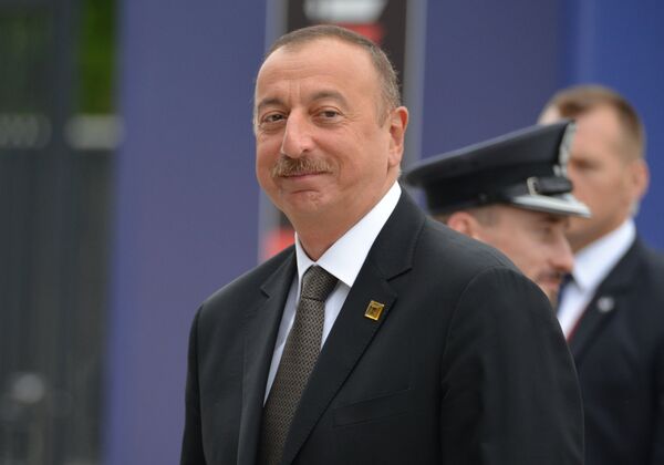 Premiê armênio diz que 'há guerra' em Karabakh e presidente do Azerbaijão fala em 'diálogo' - Sputnik Brasil