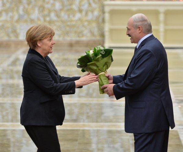 'Não reconhecemos a eleição de Lukashenko como presidente' da Bielorrússia, diz Merkel - Sputnik Brasil