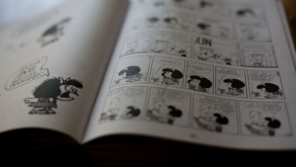 Livro com histórias em quadrinhos da personagem Mafalda - Sputnik Brasil