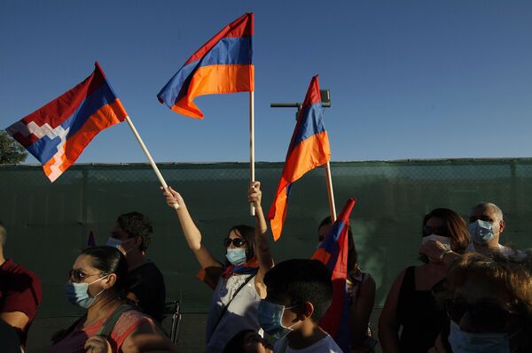 Premiê armênio: 150 líderes militares turcos coordenam operação de Baku em Nagorno-Karabakh - Sputnik Brasil