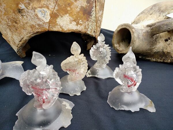 Copos de luxo italianos, possivelmente do séc. XVII, foram descobertos na costa da Bulgária (FOTOS) - Sputnik Brasil