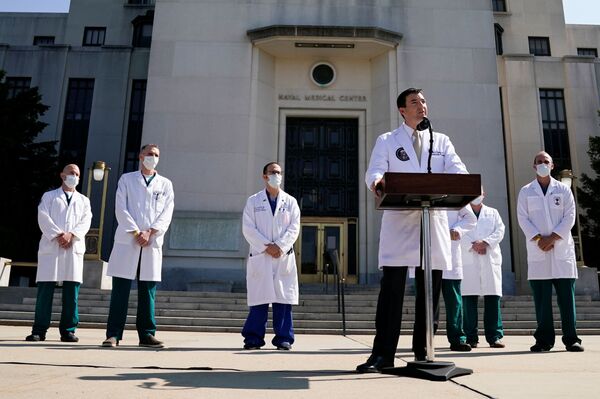 Trump está 'irritado' com cobertura relatando sua condição como 'preocupante', diz mídia - Sputnik Brasil