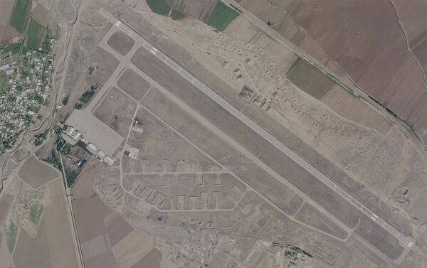 Imagem de satélite mostra Aeroporto Internacional Ganja - Sputnik Brasil