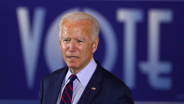 Candidato à presidência dos EUA pelo Partido Democrata, Joe Biden, em comício de campanha em Cincinnati, Ohio (EUA), 12 de outubro de 2020 - Sputnik Brasil