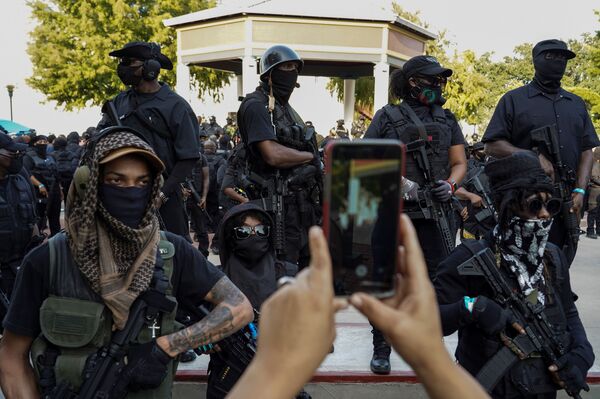 'Olho por olho, dente por dente': conheça a NFAC, milícia negra que está sacudindo os EUA - Sputnik Brasil