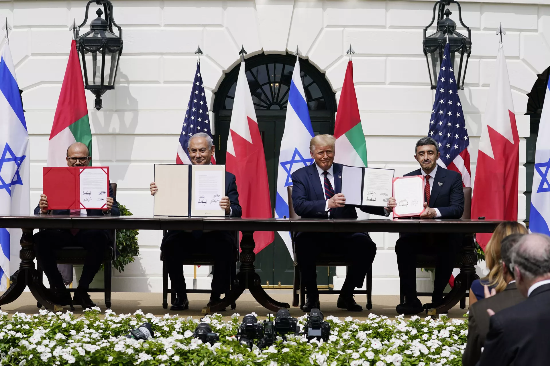 Israel inaugura embaixada nos EAU e o ato é aplaudido por Washington Israel inaugura embaixada nos EAU e o ato é aplaudido por Washington - Sputnik Brasil, 1920, 29.06.2021