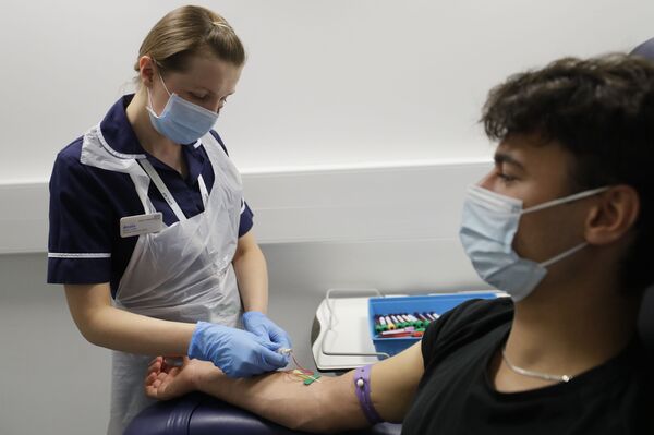 Poderemos chegar ao estado de 'COVID-19 zero'? Imunologista dá seu parecer - Sputnik Brasil