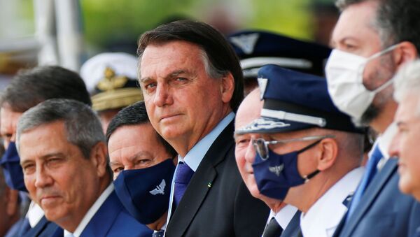 Presidente do Brasil, Jair Bolsonaro durante cerimônia do Dia do Aviador, em base aérea em Brasília, 23 de outubro de 2020  - Sputnik Brasil