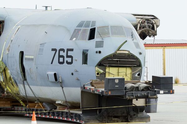 Surgem novas FOTOS dos danos causados por colisão entre F-35 e KC-130J da Marinha dos EUA - Sputnik Brasil