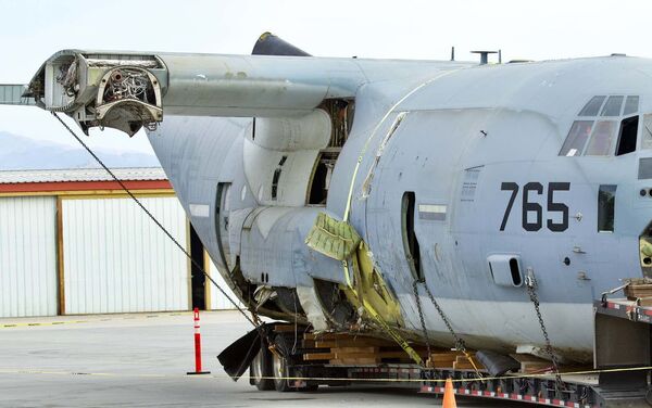 Surgem novas FOTOS dos danos causados por colisão entre F-35 e KC-130J da Marinha dos EUA - Sputnik Brasil