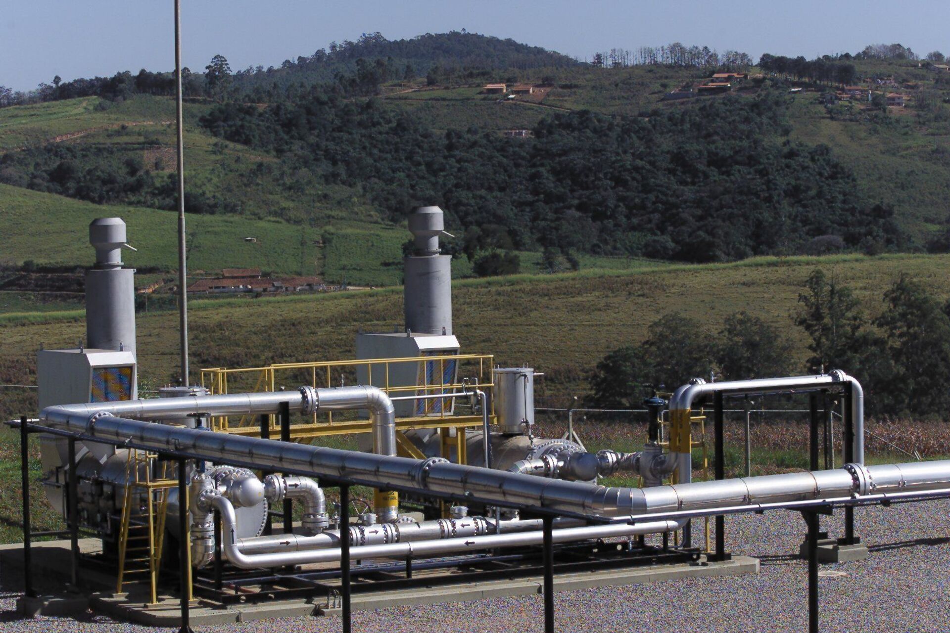 Tubulações que trazem o gás do gasoduto Brasil-Bolívia, em Itatiba, interior de São Paulo - Sputnik Brasil, 1920, 24.02.2022