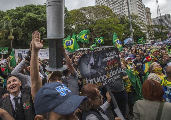 Ato em São Paulo contra vacina de empresa chinesa reúne cerca de 300 pessoas Ato em São Paulo contra vacina de empresa chinesa reúne cerca de 300 pessoas - Sputnik Brasil