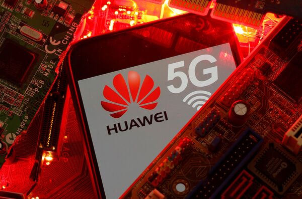 Casa Branca autoriza Qualcomm a vender chips para celulares 4G da Huawei - Sputnik Brasil